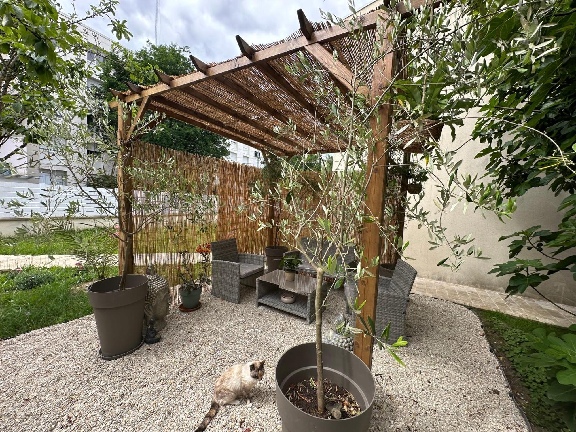 La Cabane Du Figuier A 朗布依埃 外观 照片